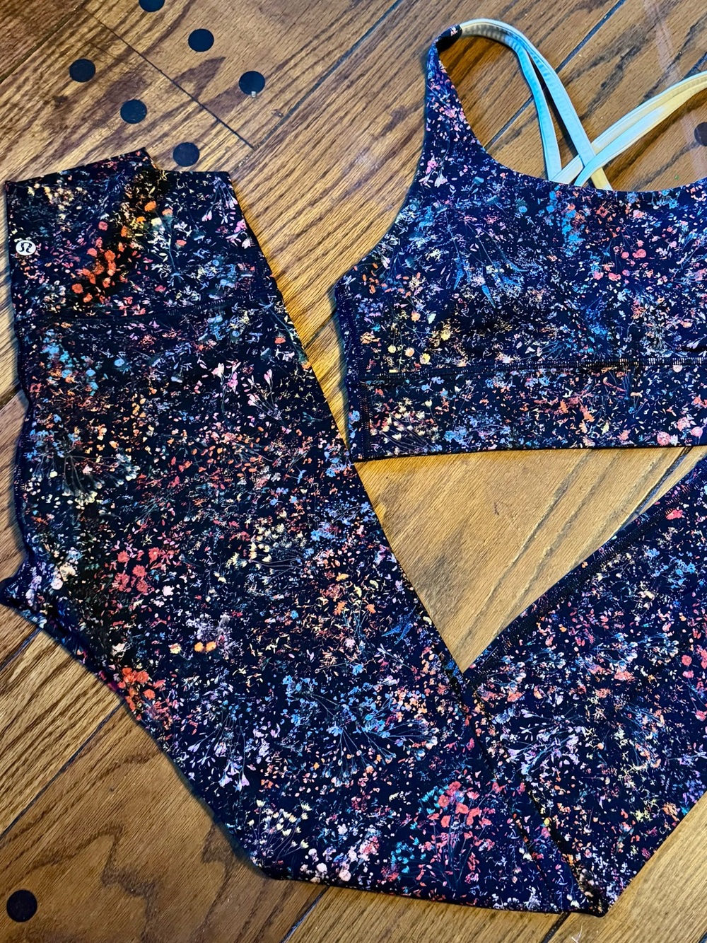 Lululemon Flowerescent Multi SET | Wunder Under Sz 6 + Energy Longline SZ 10